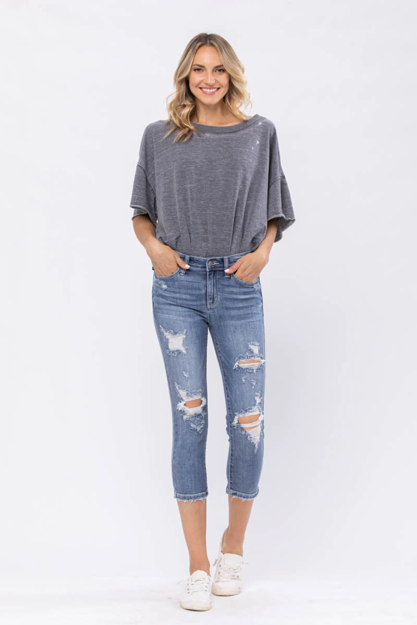 Judy Blue Distressed Capri