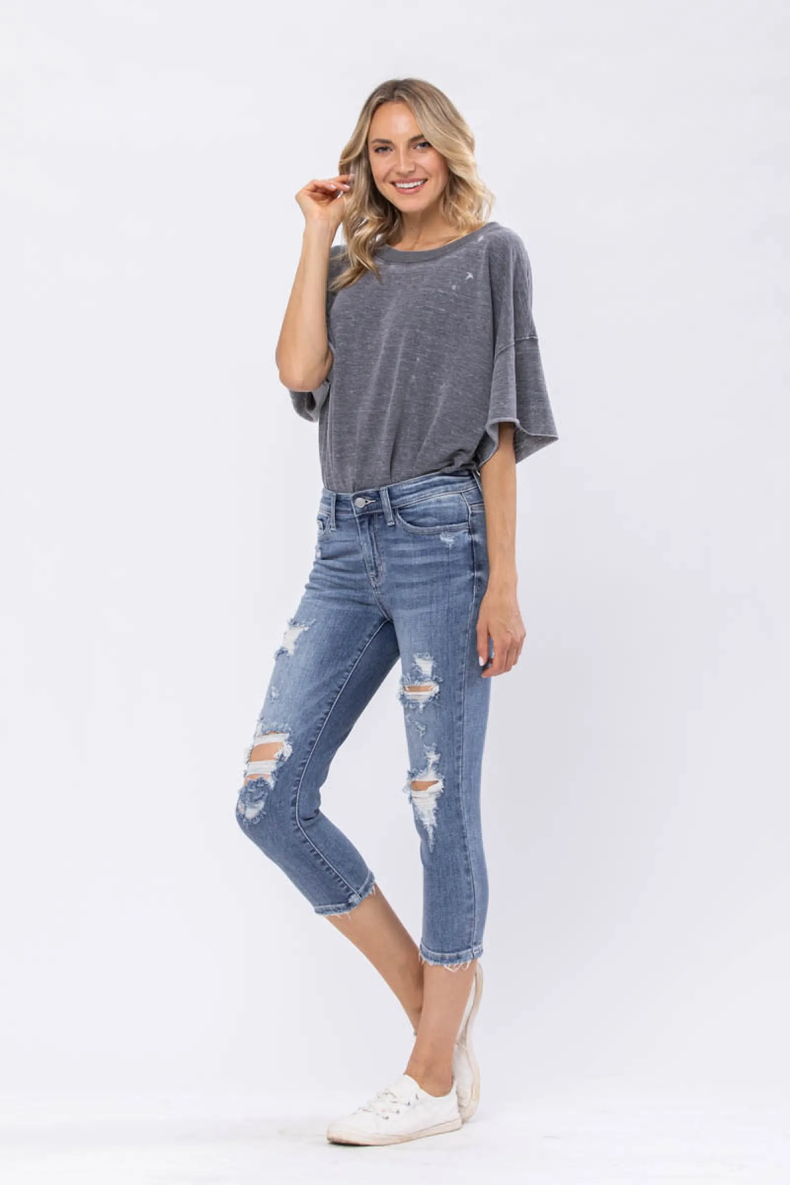 Judy Blue Distressed Capri