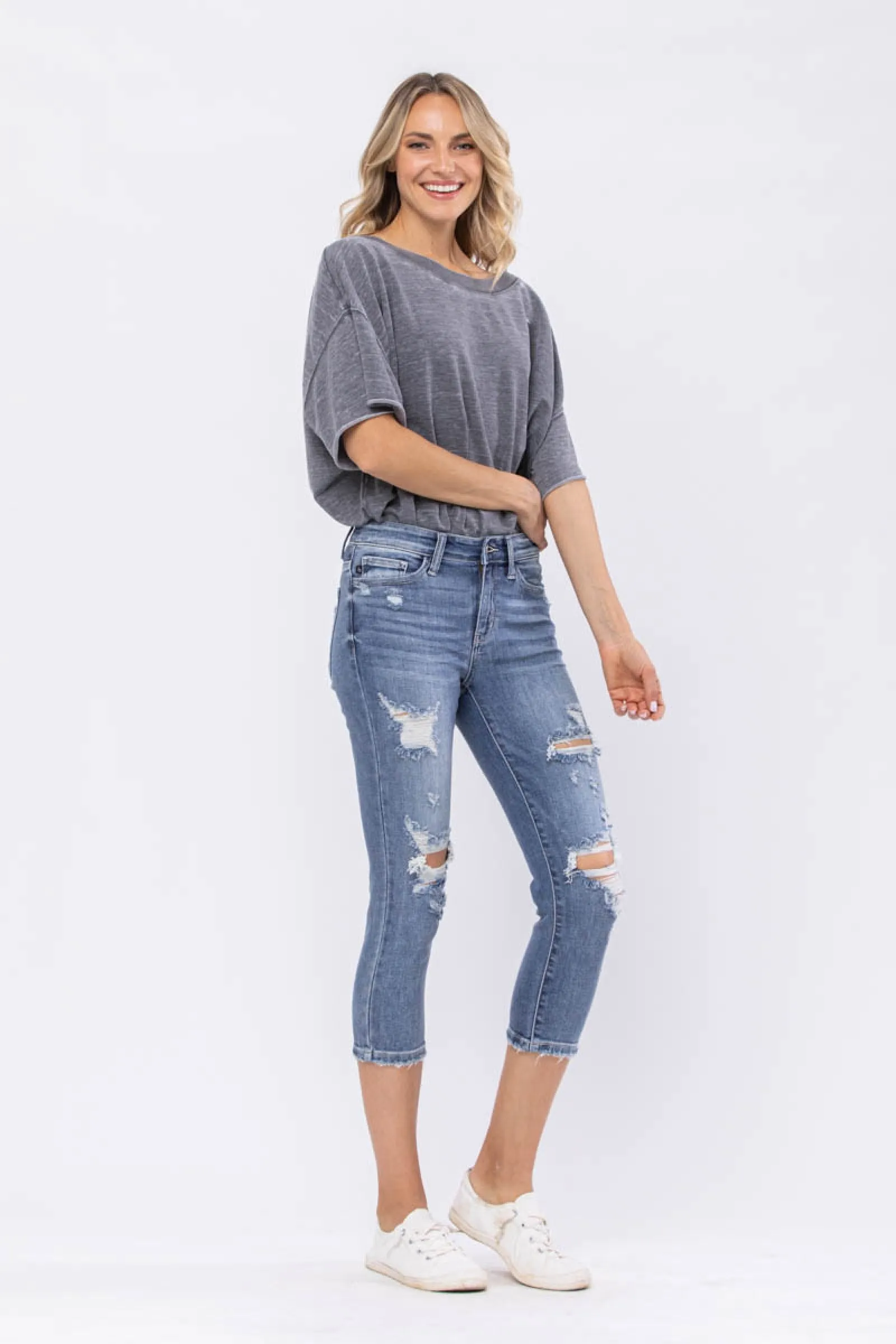 Judy Blue Distressed Capri