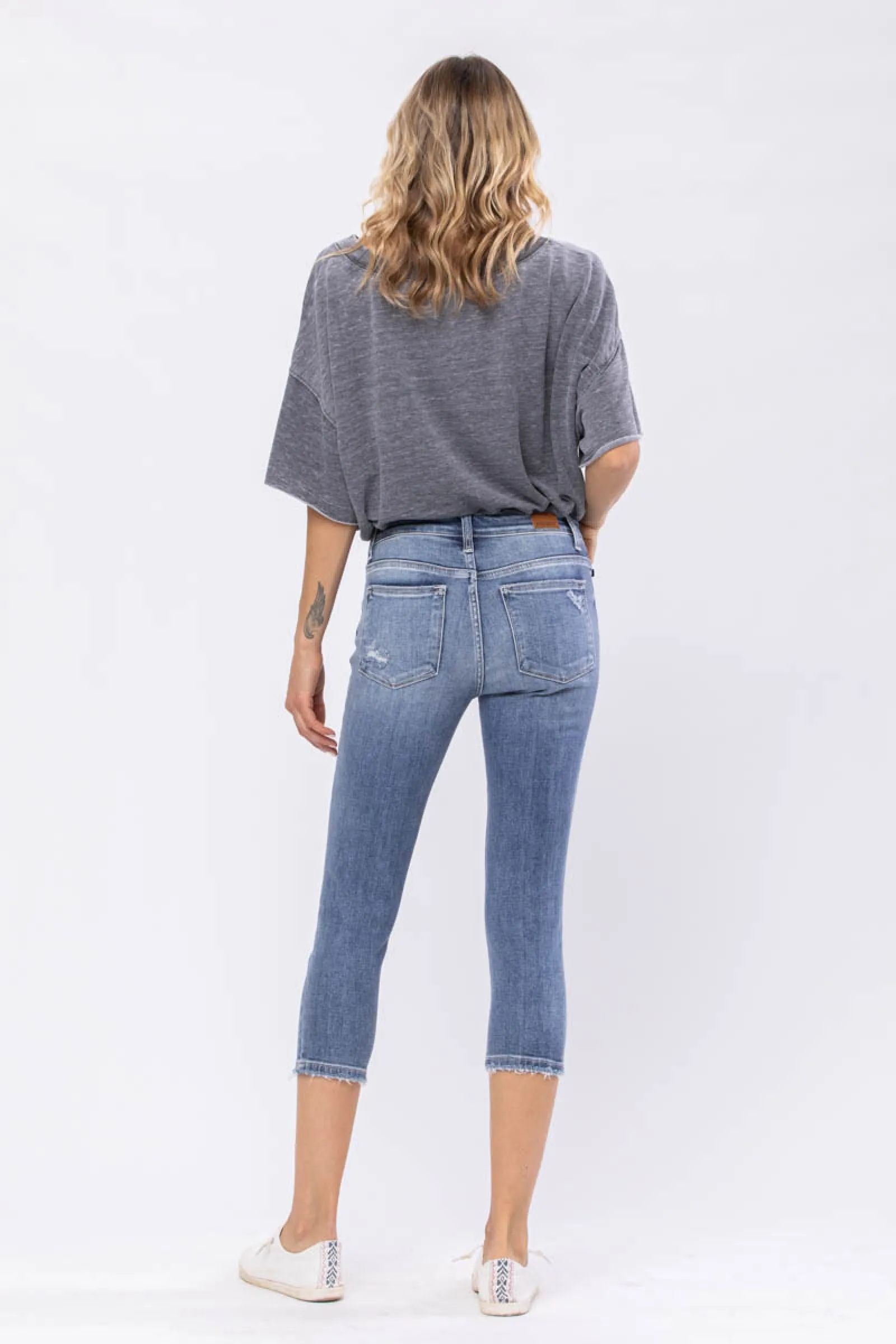 Judy Blue Distressed Capri