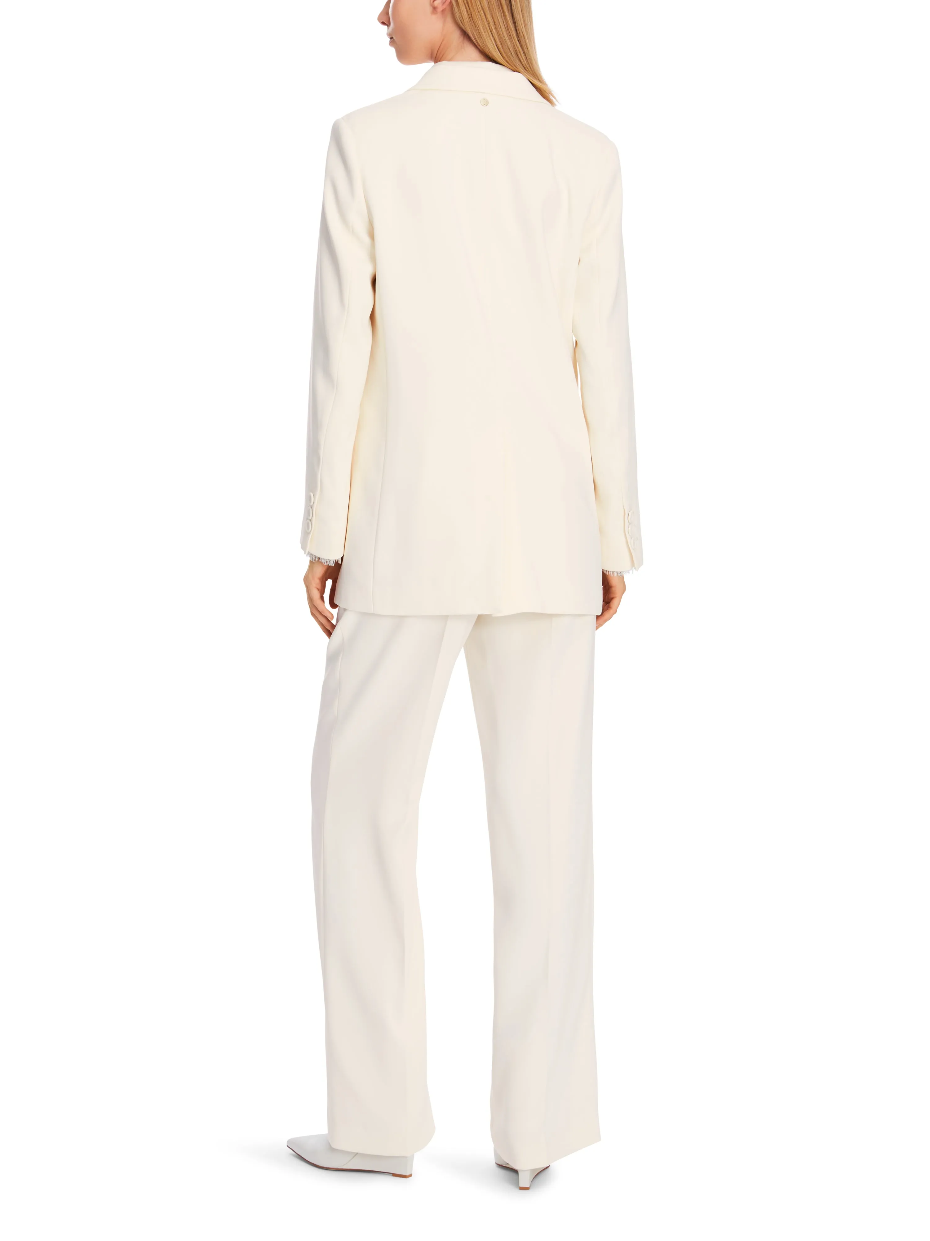 SOFT FLOWING BLAZER