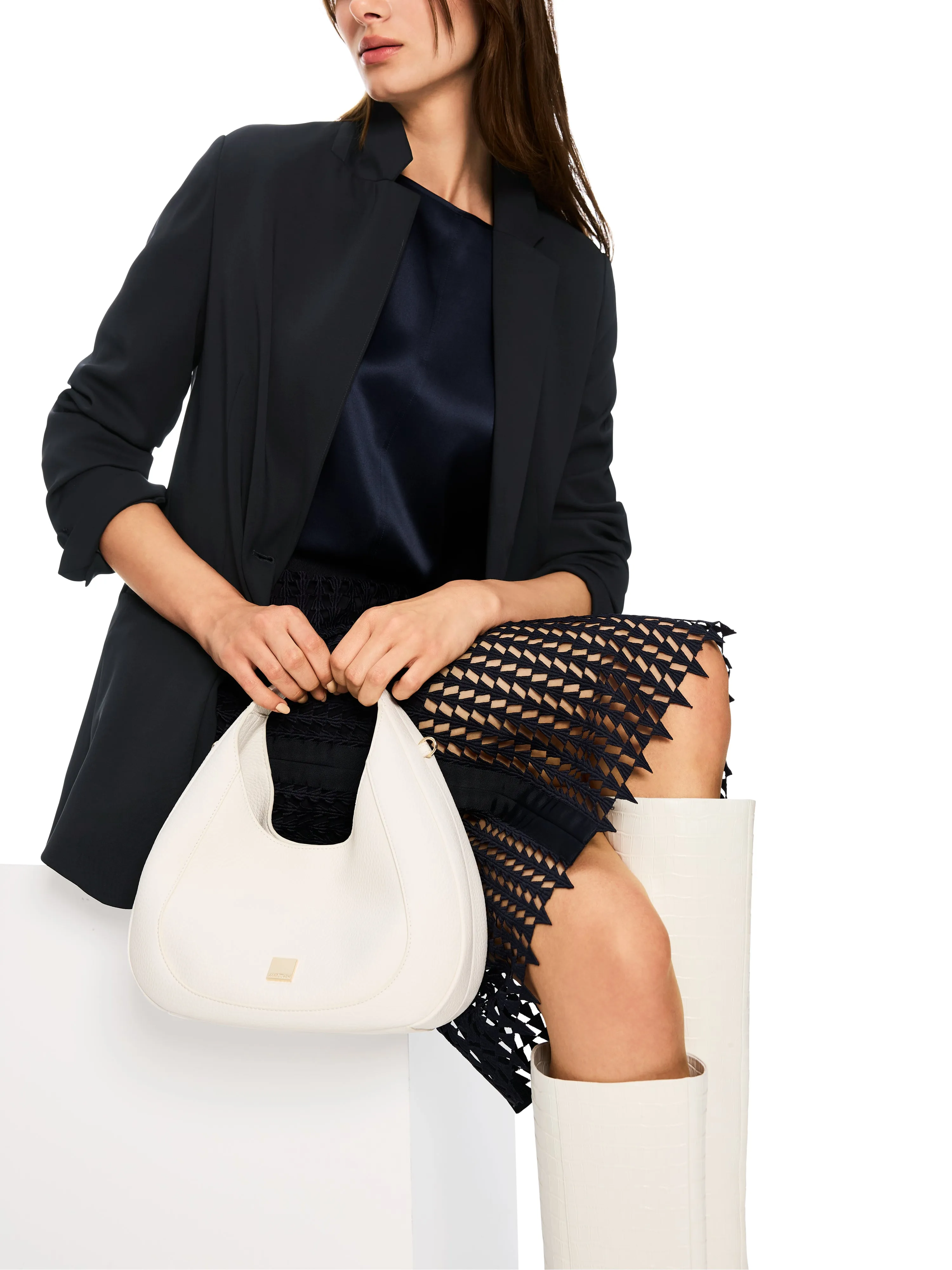 SOFT FLOWING BLAZER