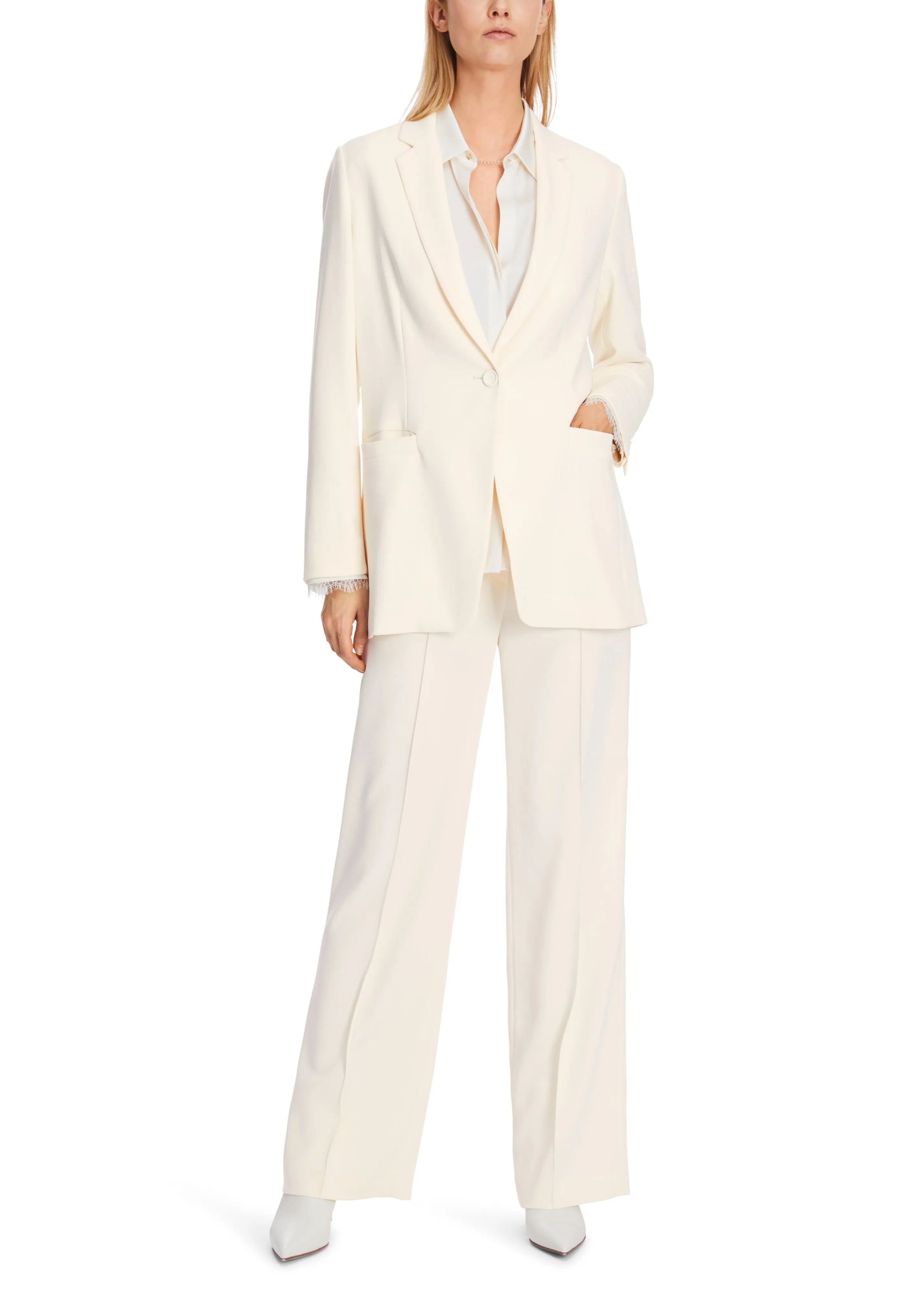SOFT FLOWING BLAZER